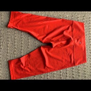 Lululemon 17” leggings size 12. Worn 2 times. Excellent condition